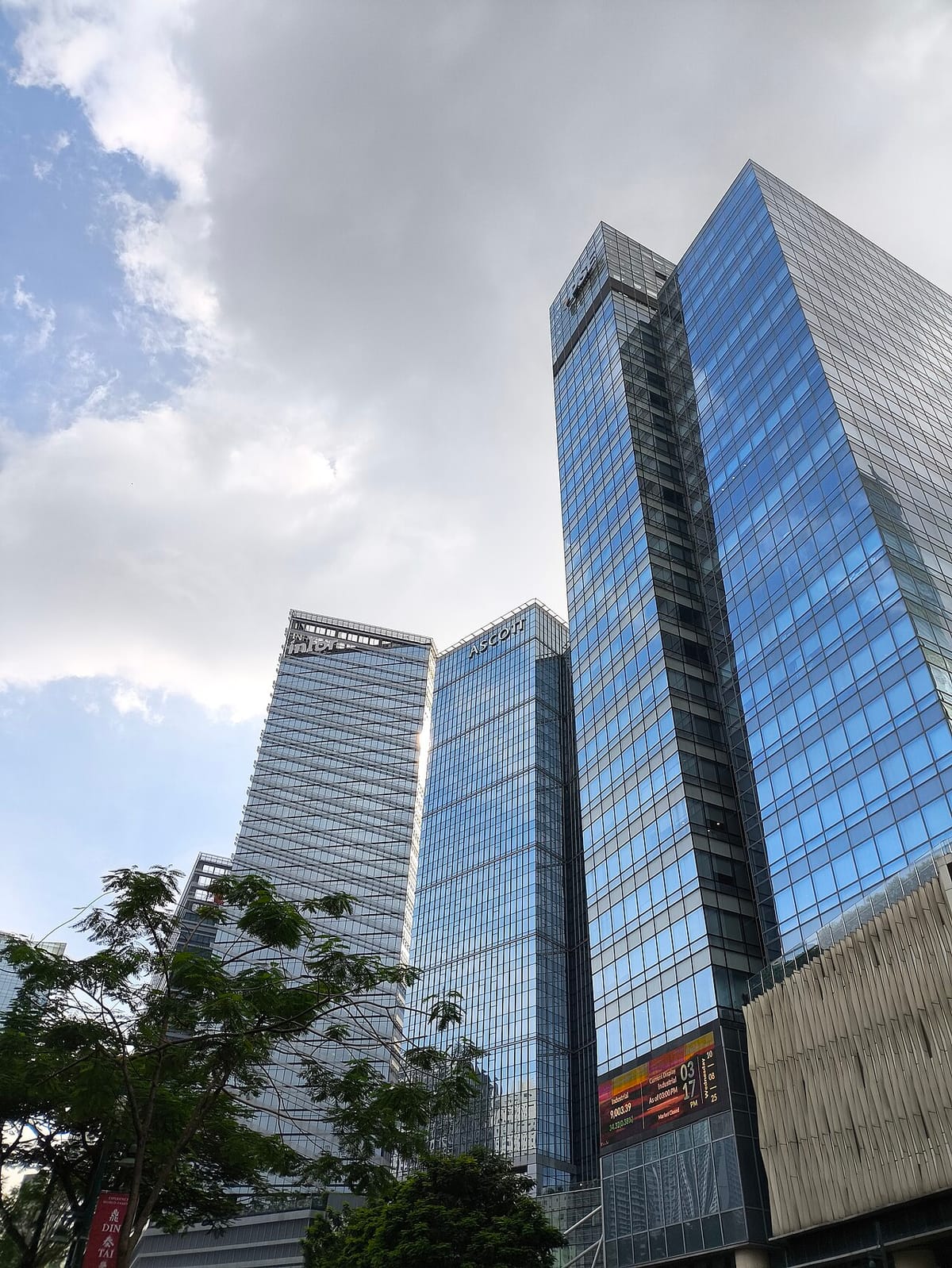 Bloodbath sa Stock Market: PSEi Bumagsak 5%, Peso Hits All-Time Low P59.50