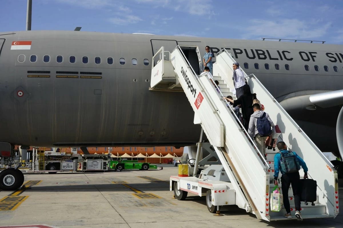 Singapore Military Plane Rescues 24 Pinoys Stranded in Saudi Arabia — ASEAN Solidarity Talaga