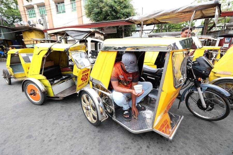 Petron 'In Talks' to Buy Russian Oil as PH Scrambles for Fuel Relief Amid Iran War Crisis