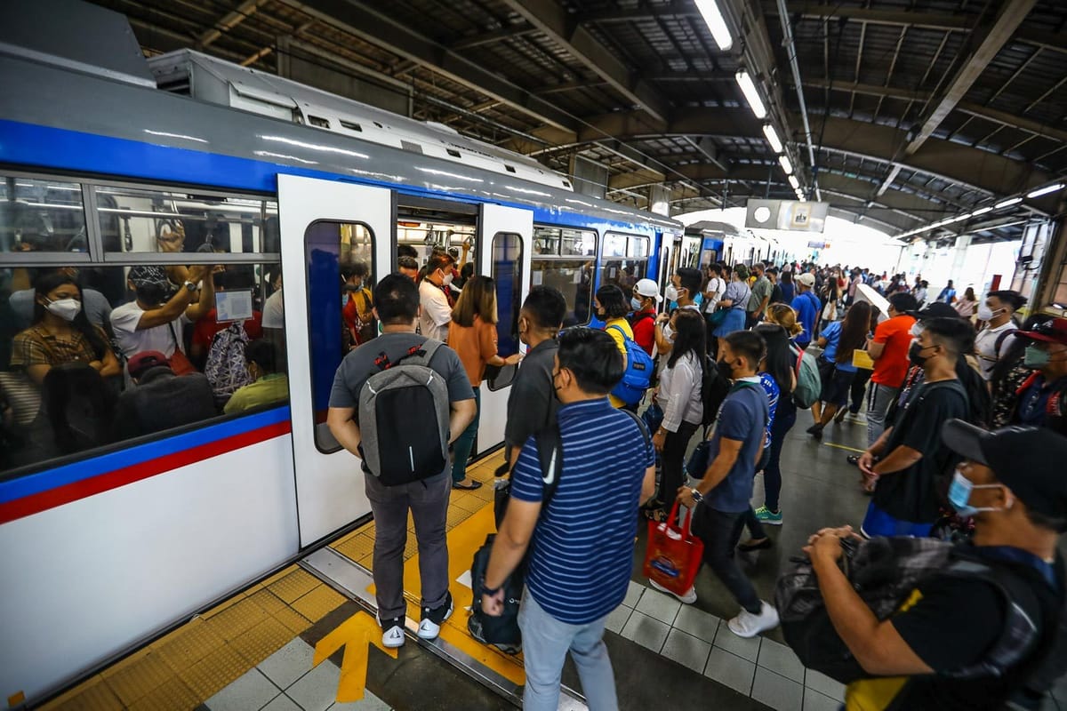Half-Price Ride Muna: MRT-3 at LRT-2 Fares Cut 50% Starting March 23