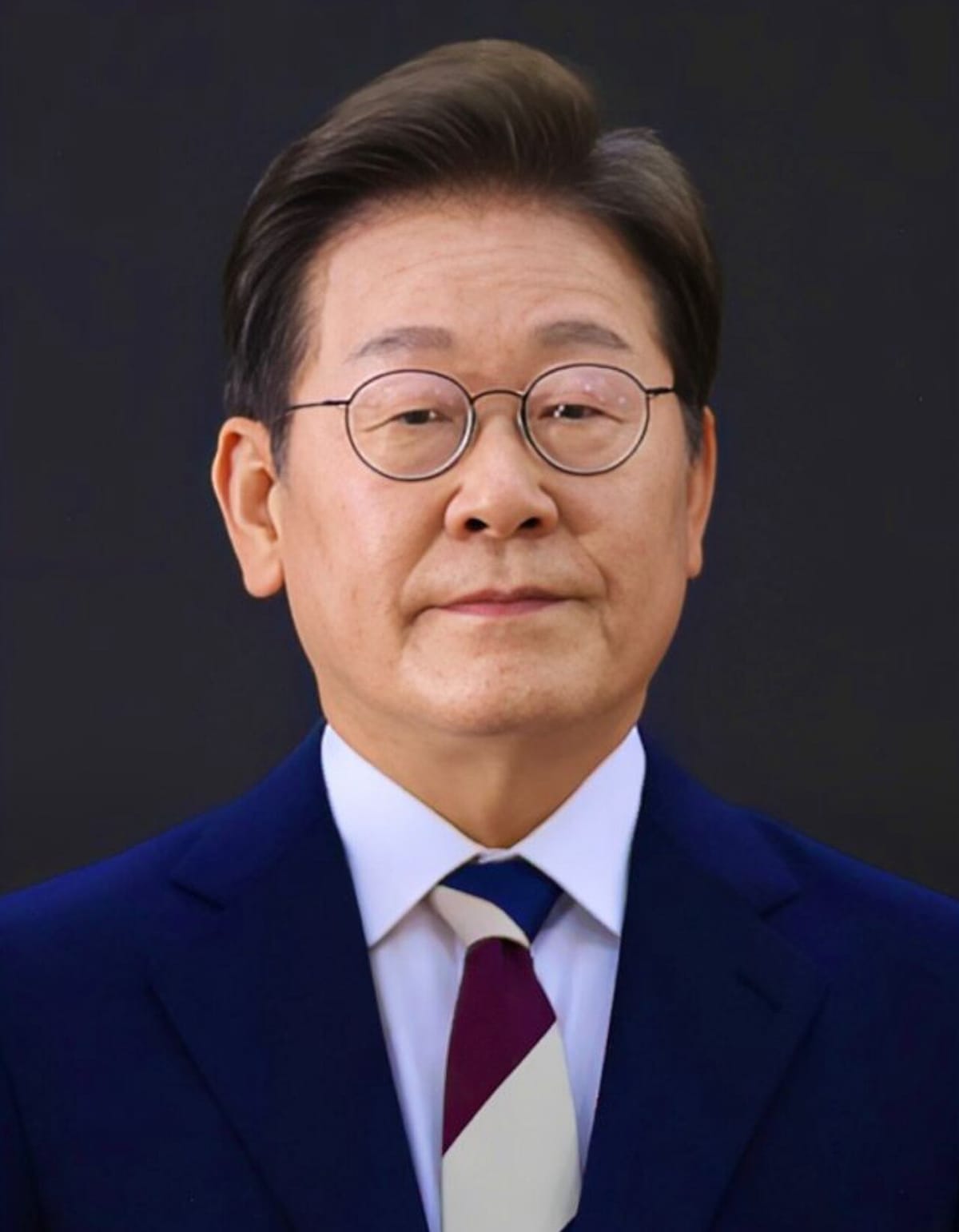 South Korean President Lee Jae-myung Arrives in Manila for State Visit — Nuclear, Shipbuilding, and Defense Deals on the Table