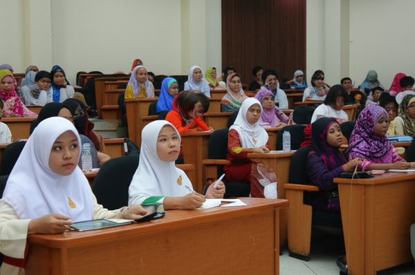 While Manila Marches, Marawi Learns: Muslim Students Hold EDSA Seminar During Ramadan — 'We View People Power Through the Bangsamoro Lens'