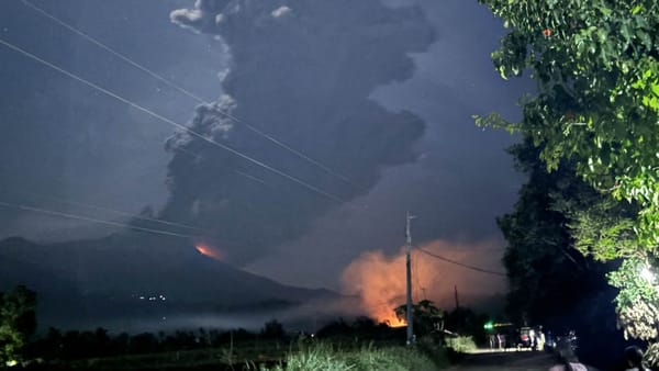 Kanlaon Volcano Explodes Again — Ash Shoots 2.5 Kilometers Into the Sky, Lava Rains Around the Crater