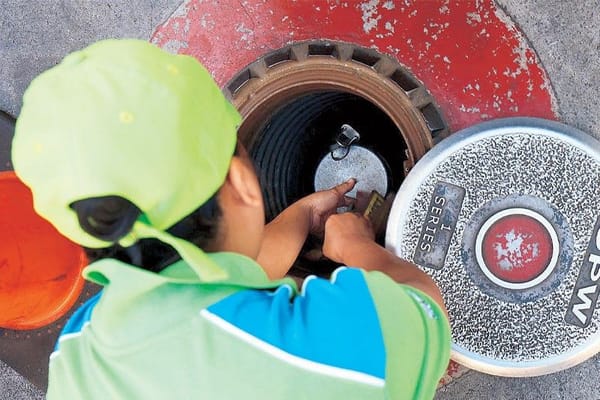 Jet Fuel Up 90%! Airfare Hikes Loom as Shipping Lines Slash Routes Before Holy Week