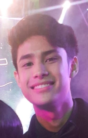Donny Pangilinan and Dad Anthony Slash Diesel Prices at Their Gas Station — 'Para sa Community'