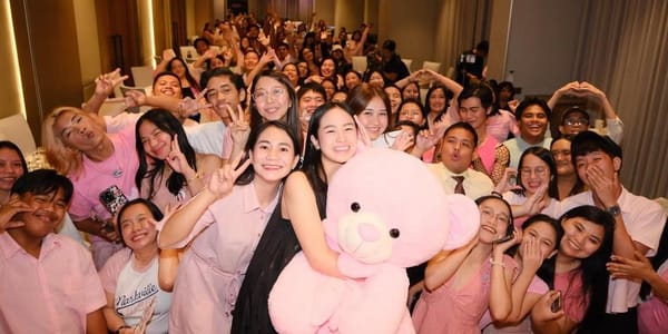 Caprice Gets a Warm Fan-Power Moment in Her First Official Meet-Up