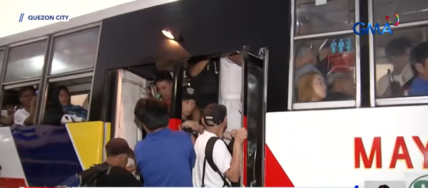 Balik-Byahe Blues: Metro Commuters Hit by Monday Rush After Holy Week